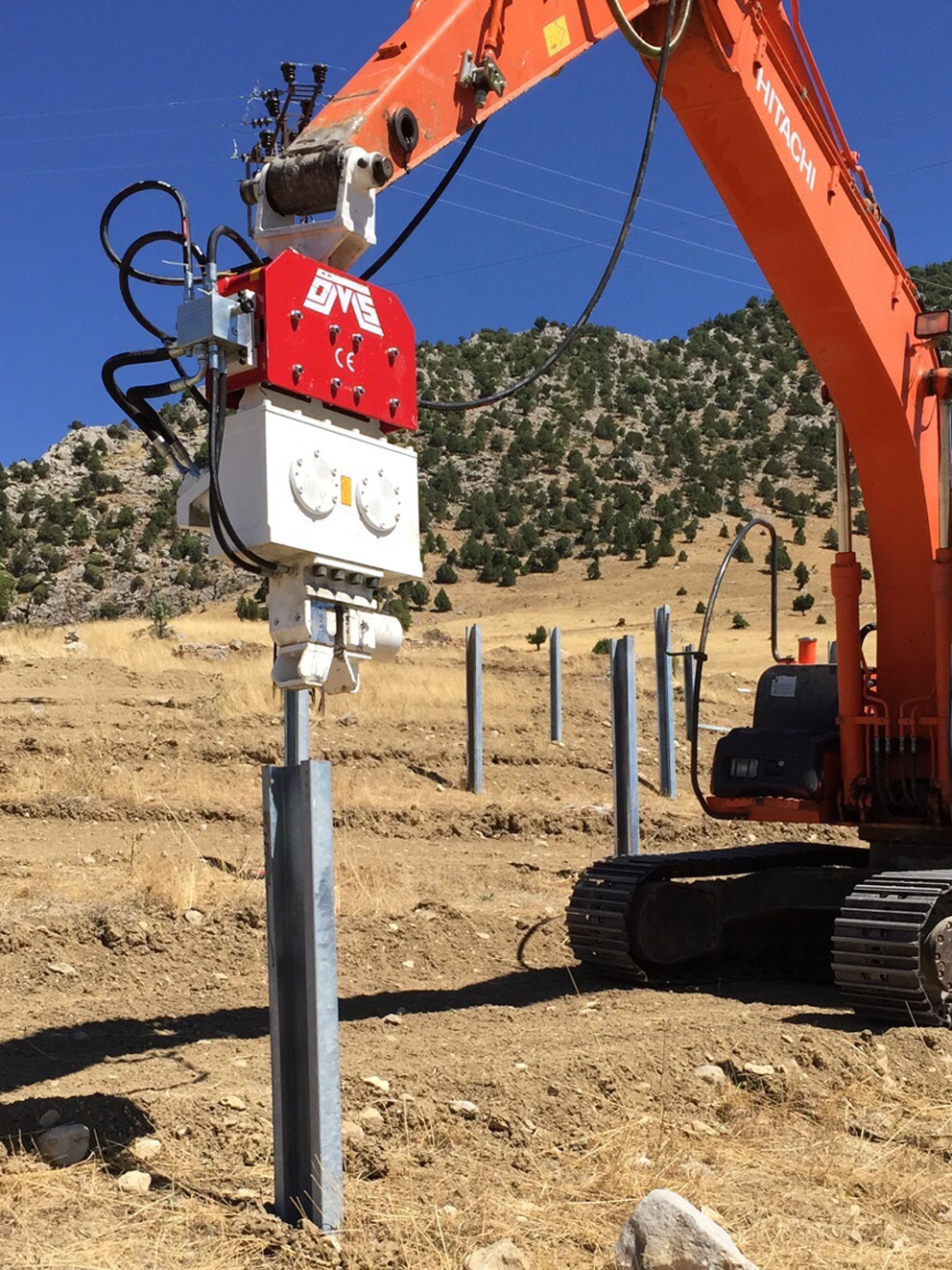 Solar Panel Production with OMS Vibro Hammers