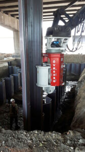 OMS - Side Grip Sheet Pile Driver