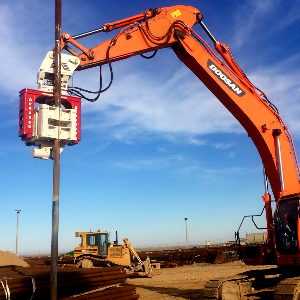 Side-Grip-Tube-Pile-Driver