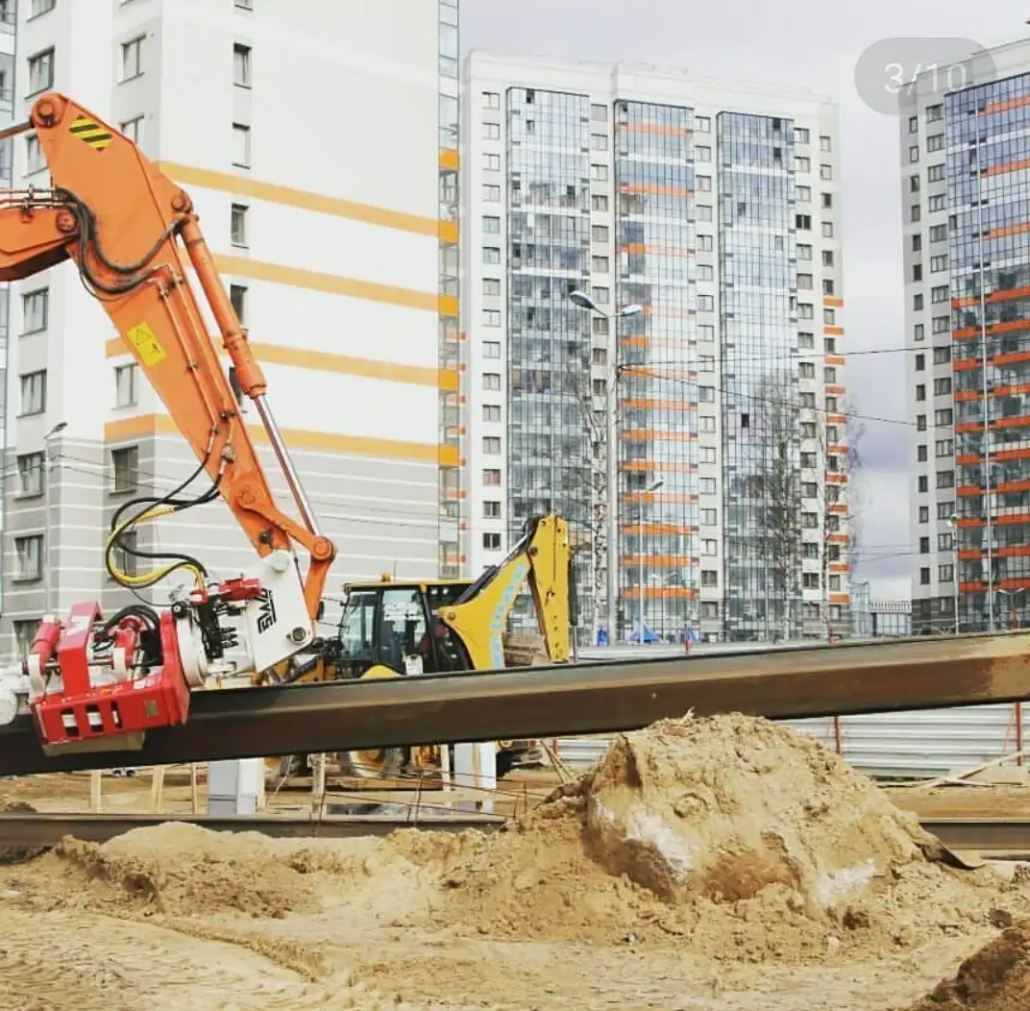 Side-Grip-Vibratory-Hammer-Pile-Arms-1030x1011