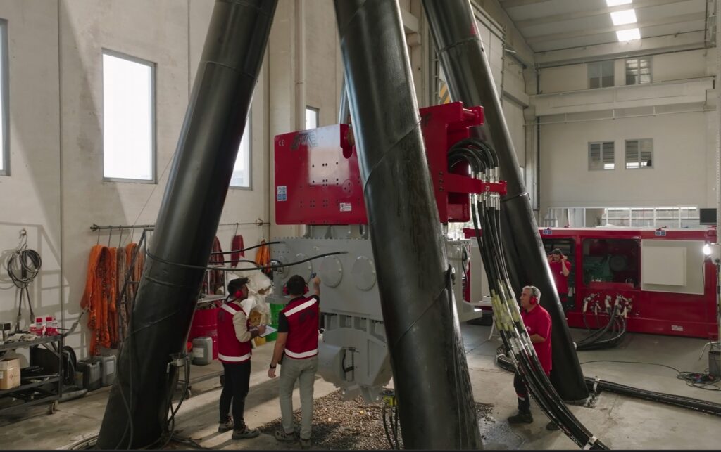 OMS Vibro Pile Driving Equipment