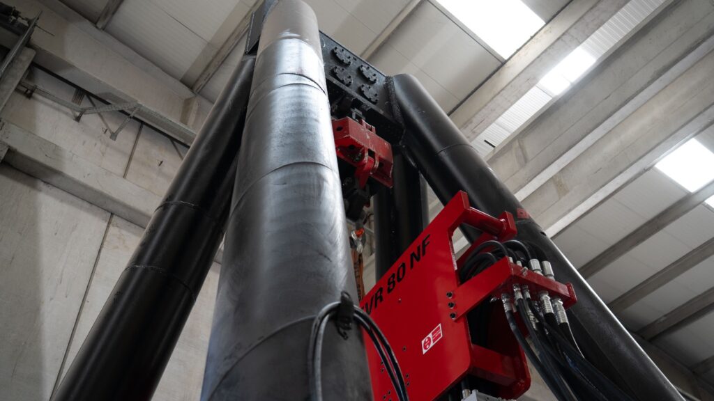 OMS Vibro Pile Driving Equipment